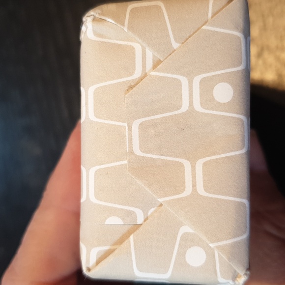 50% OFF WHEN ADDED TO ANOTHER ITEM - NWT London shea butter coconut soap, vegan - Picture 5 of 6